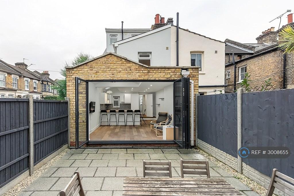 House in London - View 3