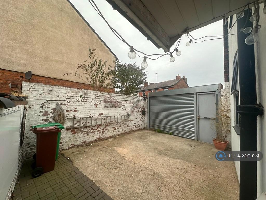 House in Manchester, Greater Manchester - View 5