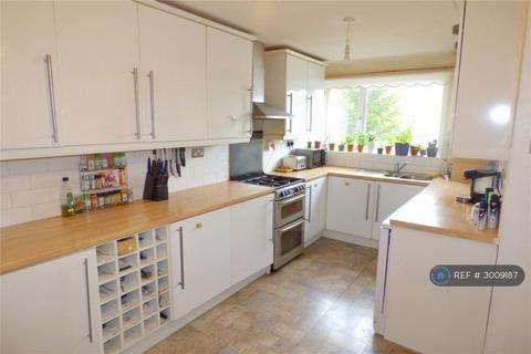 3 bedroom end of terrace house to rent, Crossbank Way, Middleton, Manchester, M24