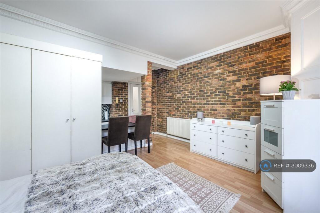 Apartment in London - View 3