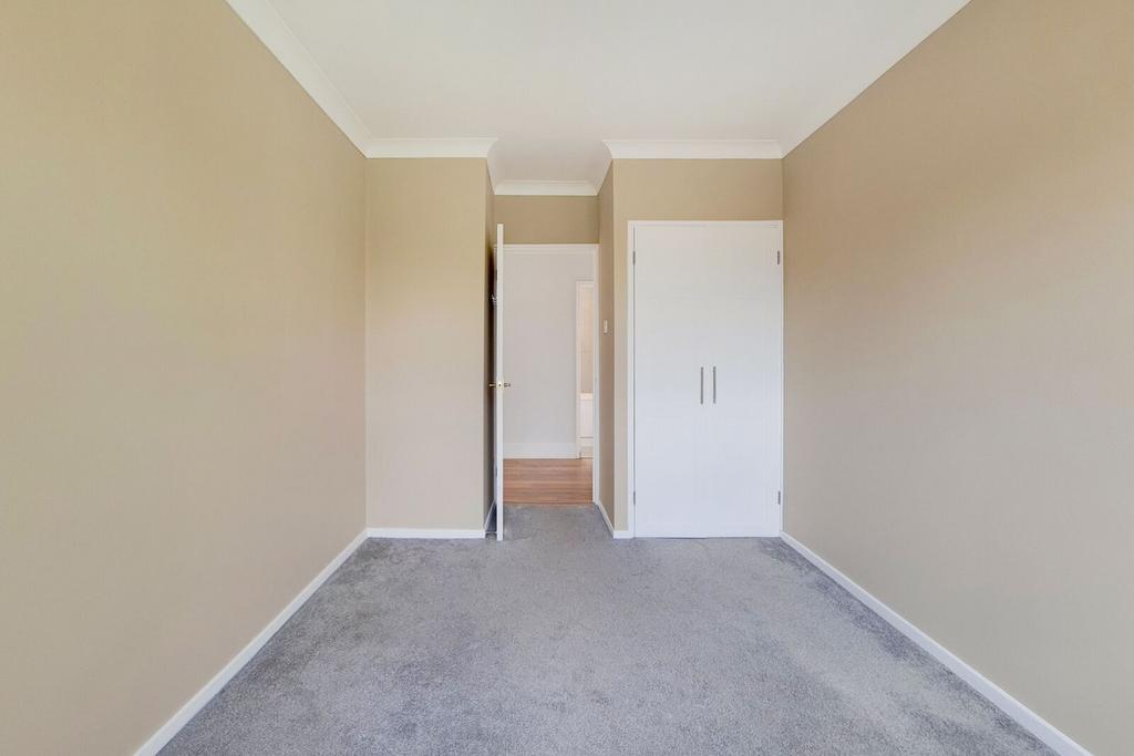 Apartment in London - View 3