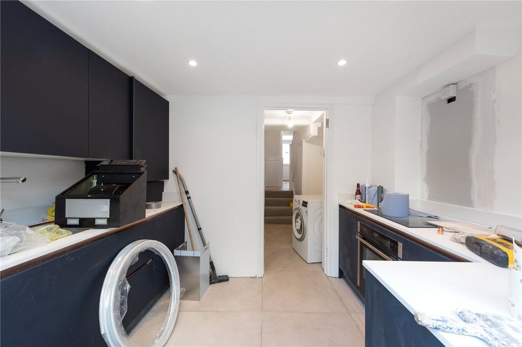 House in London - View 5