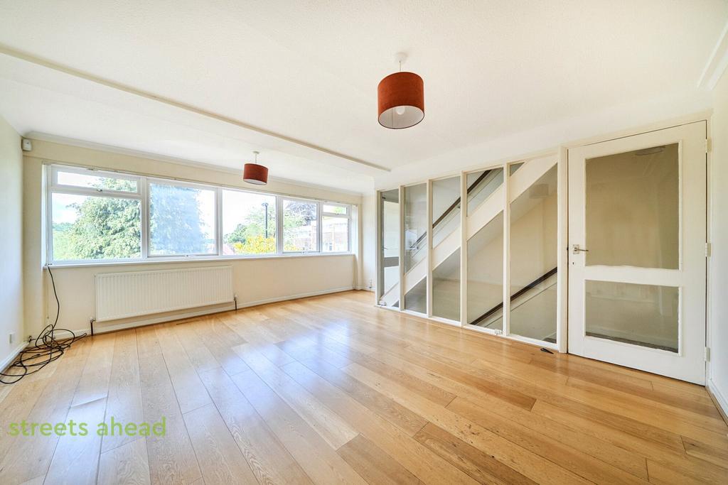 House in Surrey - View 2