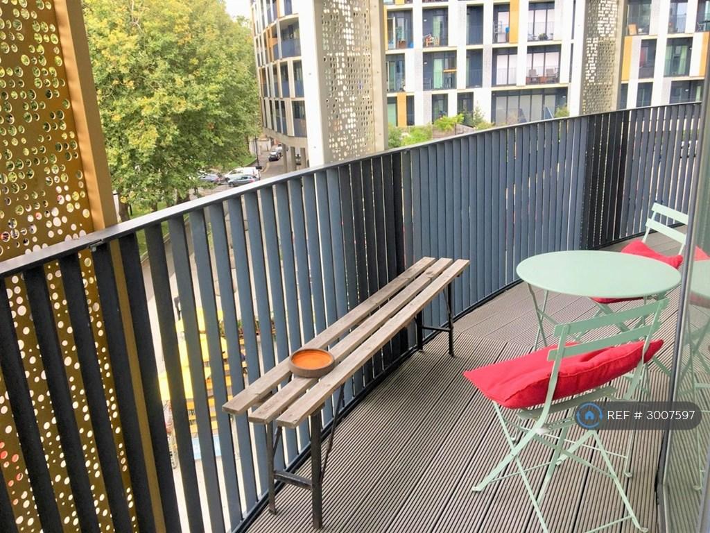 Apartment in London - View 5