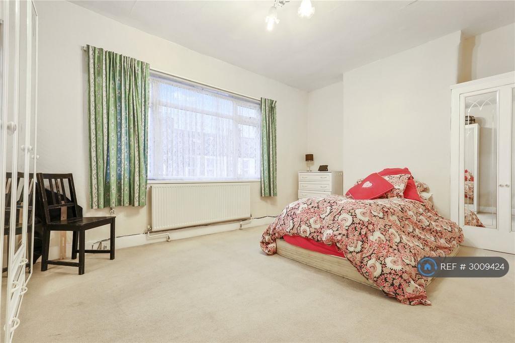 House in London - View 2