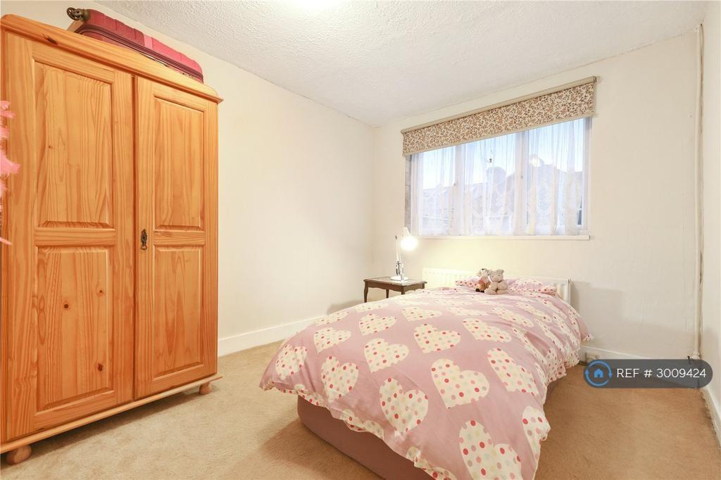 House in London - View 5