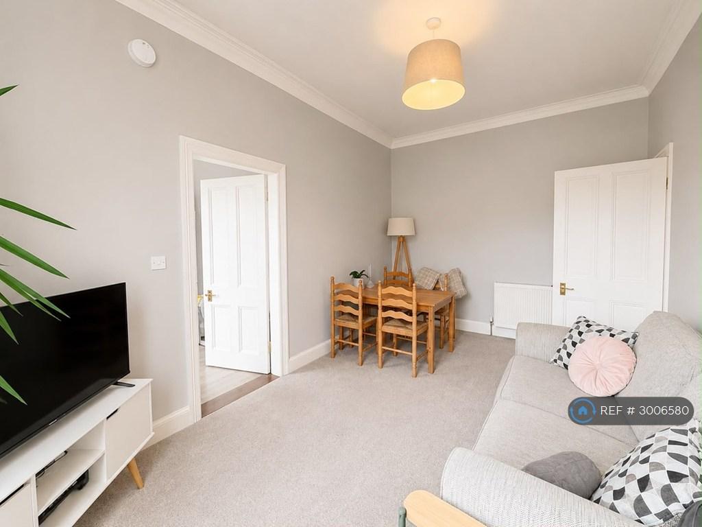 Apartment in Edinburgh - View 2