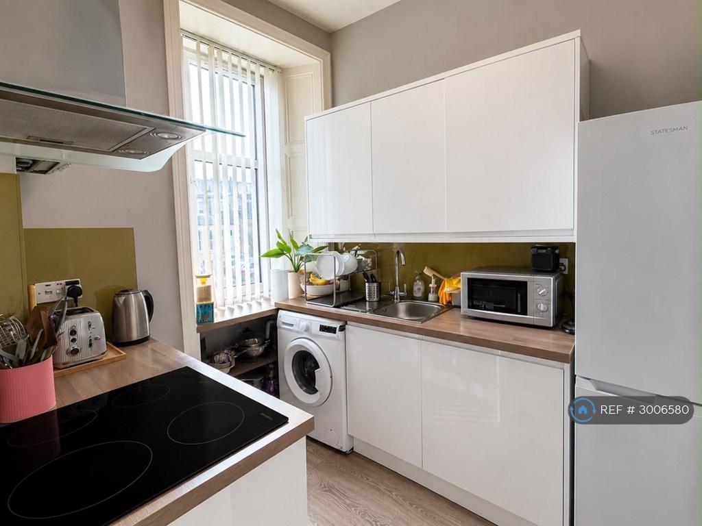 Apartment in Edinburgh - View 5