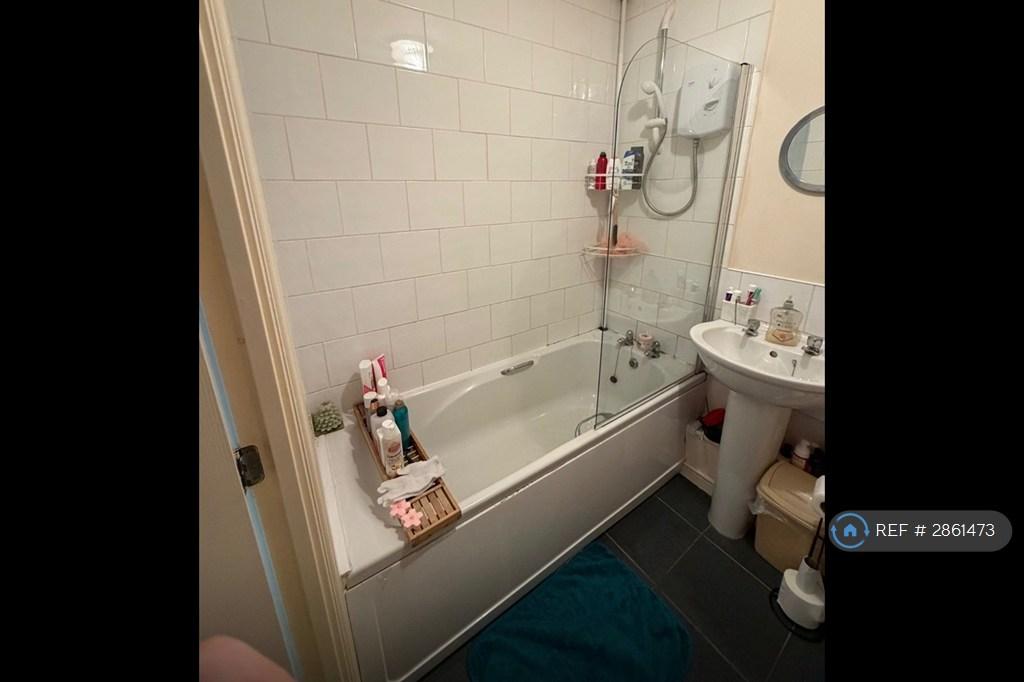 Apartment in Leeds - View 5