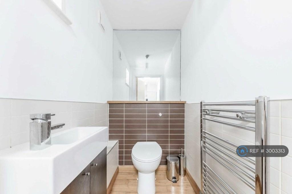 House in London - View 4