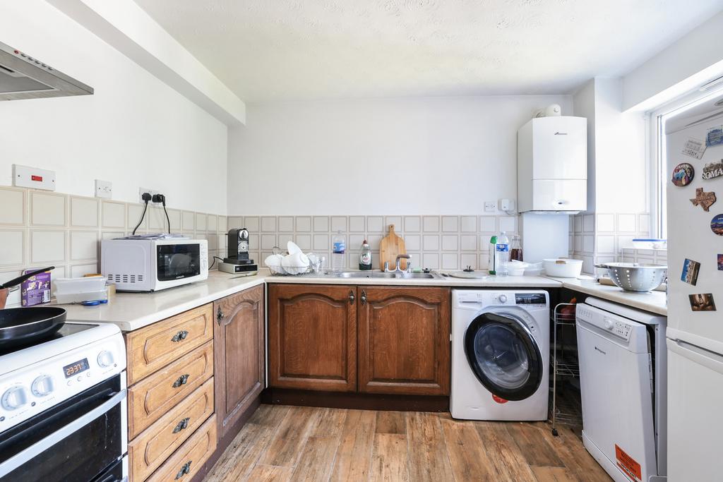 Apartment in Uxbridge - View 2