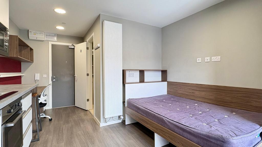 Apartment in Bristol - View 5