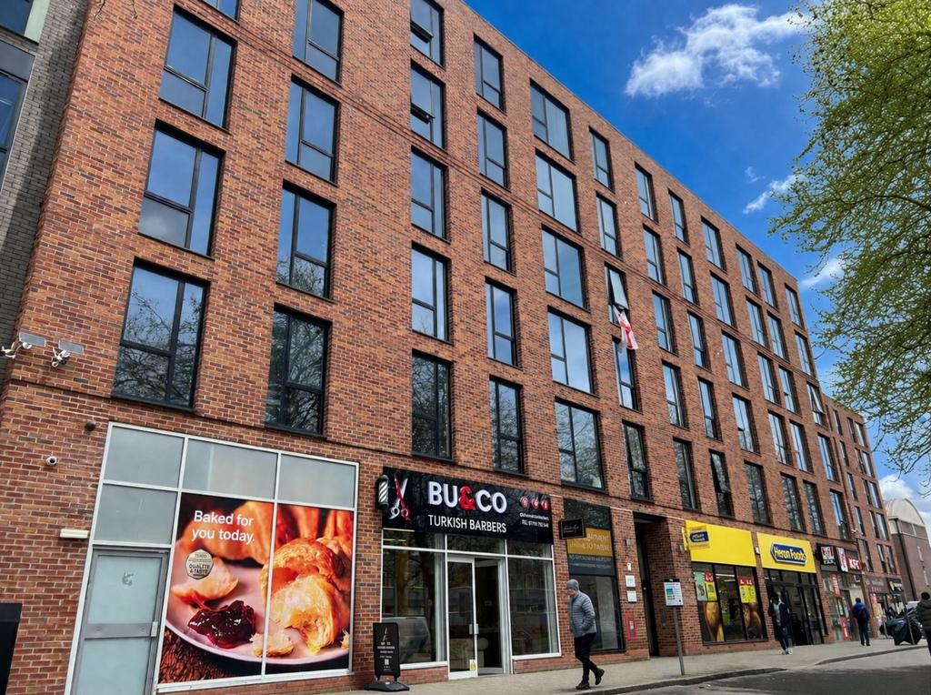 Apartment in Liverpool - View 3