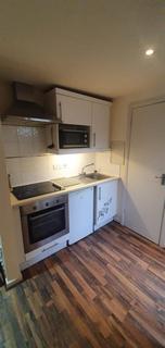 Studio to rent, Ash Grove