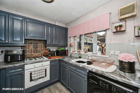 3 bedroom semi-detached house for sale, Leyburn Close, Wigan, WN1