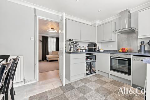 2 bedroom semi-detached house for sale, Devereux Road, Grays