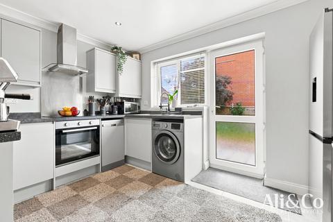 2 bedroom semi-detached house for sale, Devereux Road, Grays