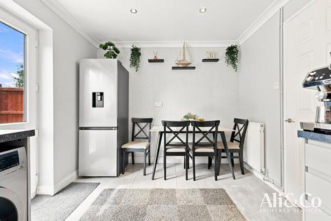 2 bedroom semi-detached house for sale, Devereux Road, Grays