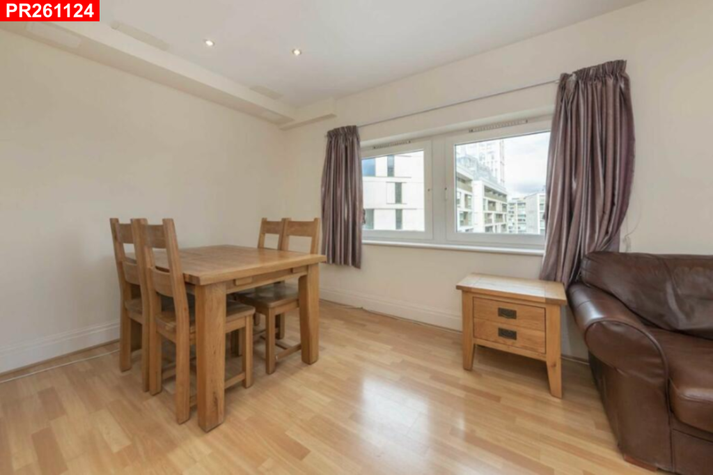 Apartment in London, Kensington - View 2