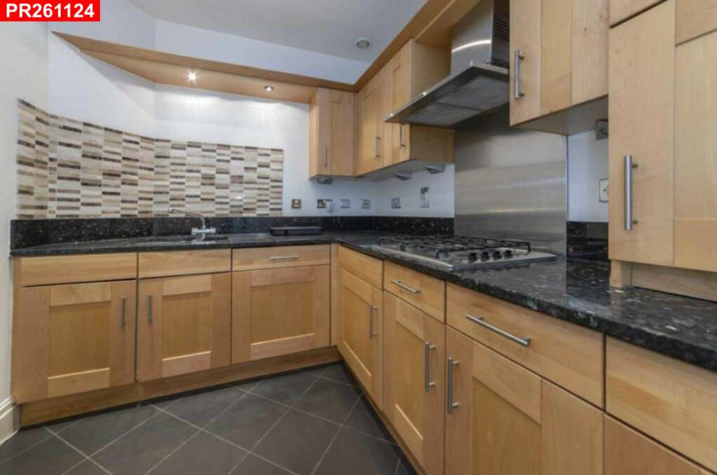 Apartment in London, Kensington - View 3