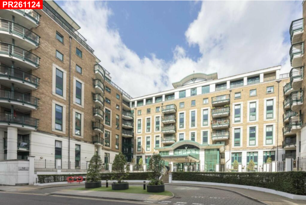 Apartment in London, Kensington - More