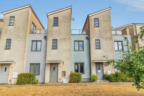 3 bedroom townhouse for sale, Selkirk Drive, Oakridge Park, Milton Keynes, Buckinghamshire, MK14