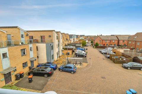 3 bedroom townhouse for sale, Selkirk Drive, Oakridge Park, Milton Keynes, Buckinghamshire, MK14