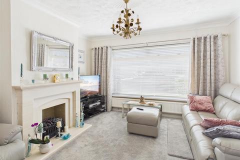 4 bedroom detached house for sale, Queens Avenue, Porthcawl CF36