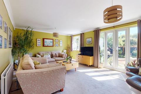 4 bedroom detached house for sale, The Sandpipers, Gravesend, DA12
