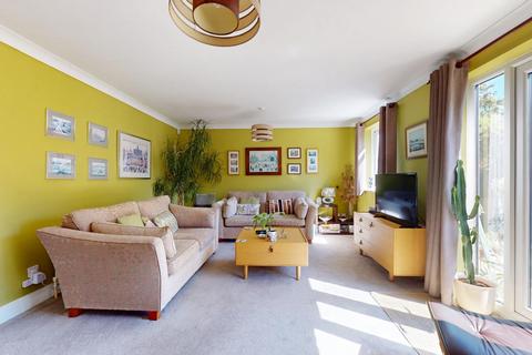 4 bedroom detached house for sale, The Sandpipers, Gravesend, DA12