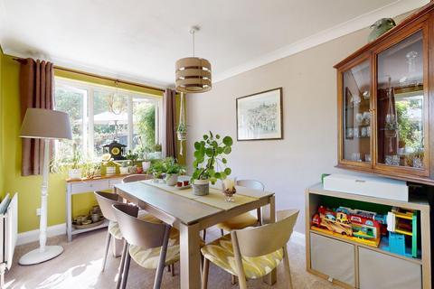 4 bedroom detached house for sale, The Sandpipers, Gravesend, DA12