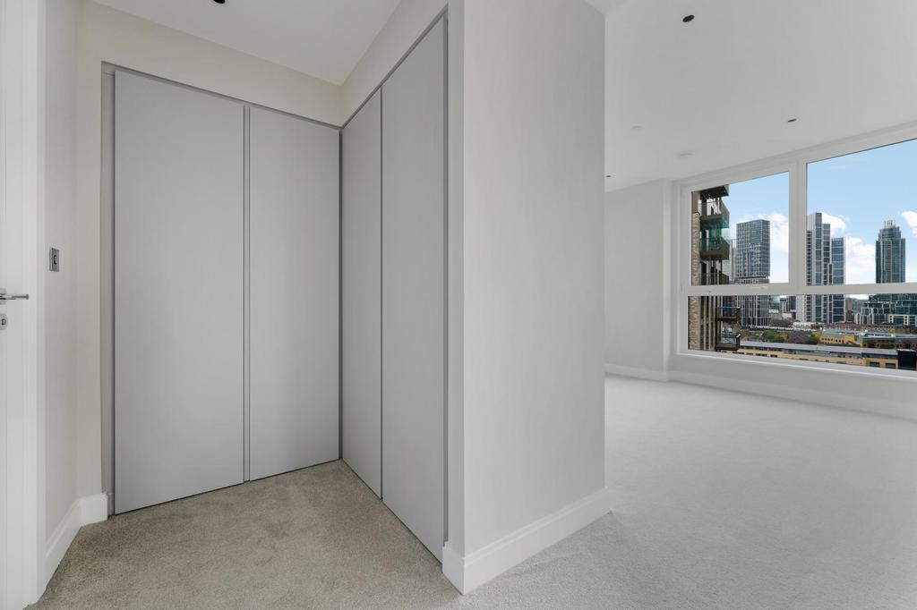 Apartment in London - View 5