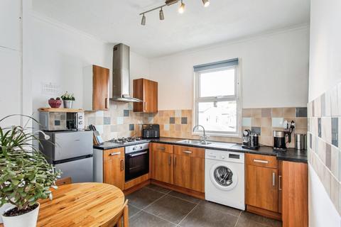 2 bedroom flat for sale, Christchurch Road, SOUTHEND-ON-SEA, Essex, SS2