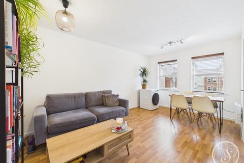 2 bedroom apartment for sale, Whitehall Drive, Wortley, Leeds