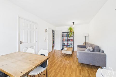 2 bedroom apartment for sale, Whitehall Drive, Wortley, Leeds