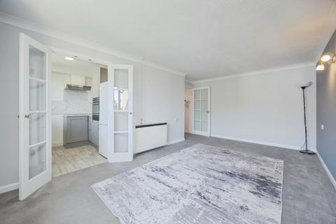 1 bedroom flat for sale, Oakleigh Close, SWANLEY, Kent, BR8