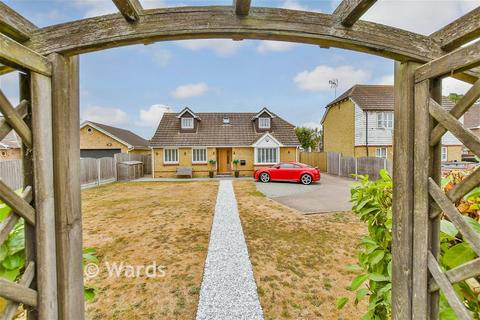 4 bedroom detached house for sale, Kingfisher Close, Iwade ME9