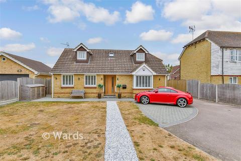 4 bedroom detached house for sale, Kingfisher Close, Iwade ME9