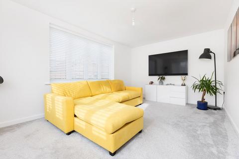3 bedroom semi-detached house for sale, Roe Deer Meadow, Langford SG18