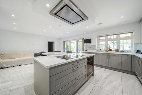 5 bedroom detached house for sale, Hasell Park Place, Bromley