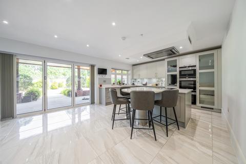5 bedroom detached house for sale, Hasell Park Place, Bromley
