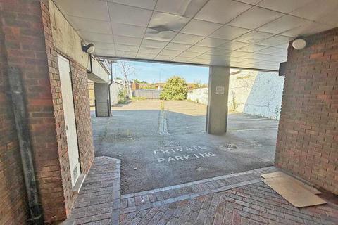 undefined, Guildford Street, CHERTSEY