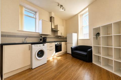 2 bedroom flat to rent, Horton House, Bristol BS2