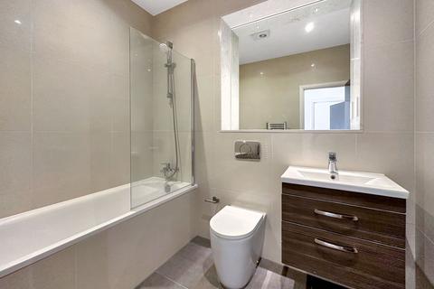2 bedroom apartment to rent, London Road, Slough, Berkshire, SL3