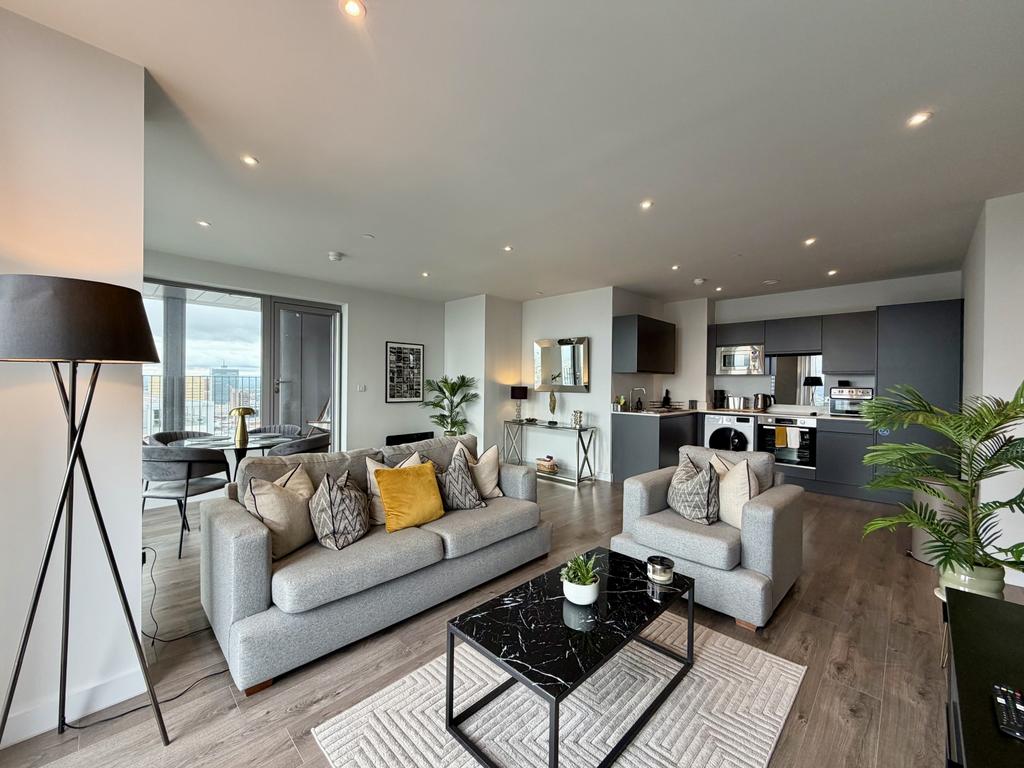 Apartment in Salford - View 3