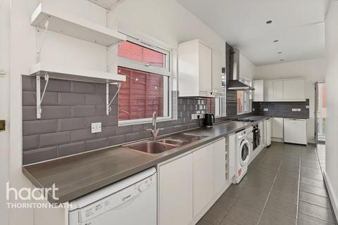 3 bedroom semi-detached house for sale, Brook Road, Thornton Heath