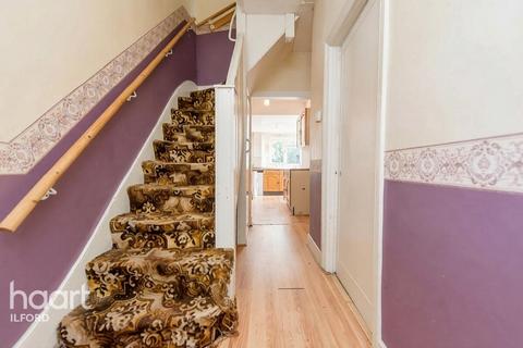 3 bedroom end of terrace house for sale, Windsor Road, Ilford