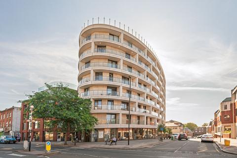 1 bedroom flat for sale, Regents Park Road, Finchley Central, London, N3