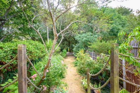 5 bedroom terraced house for sale, Holders Hill Road, Mill Hill, London, NW4