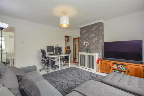 1 bedroom maisonette for sale, Hawthorn Avenue, Brentwood